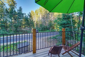 Truckee Family Home, Walk to Lake + 5 Mi to Skiing