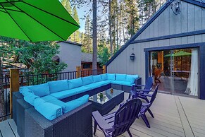 Truckee Family Home, Walk to Lake + 5 Mi to Skiing