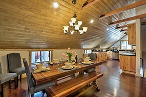 Truckee Family Home, Walk to Lake + 5 Mi to Skiing