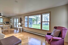 Charming Neenah House w/ Porch on Lake Winnebago!