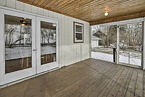 Charming Neenah House w/ Porch on Lake Winnebago!