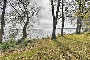 Charming Neenah House w/ Porch on Lake Winnebago!