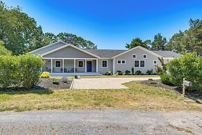 Distinctive Hamptons Home w/ Pool Near Bay, Ocean