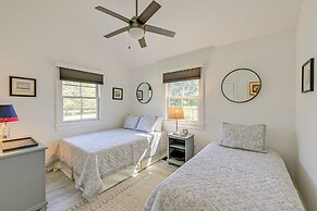 Distinctive Hamptons Home w/ Pool Near Bay, Ocean