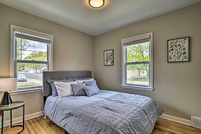 Mpls Duplex w/ Wifi & Kitchen: 5 Mi to Dtwn!
