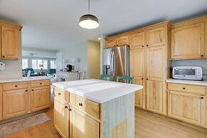 Westerly Retreat ~ 1/4 Mi to Private Beach!