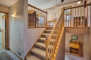 Suburban Gem W/yard+deck 5Mi From Dtwn Rochester!