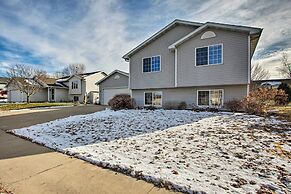 Suburban Gem W/yard+deck 5Mi From Dtwn Rochester!