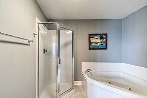 Beachside Corner-unit Condo in Gulf Shores!