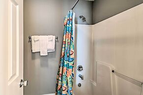 Beachside Corner-unit Condo in Gulf Shores!