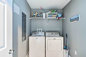 Beachside Corner-unit Condo in Gulf Shores!