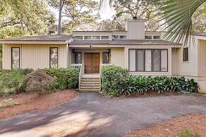 Spacious Kiawah Island Home w/ Deck, Walk to Beach