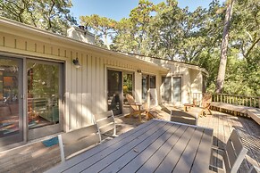 Spacious Kiawah Island Home w/ Deck, Walk to Beach