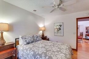 Spacious Kiawah Island Home w/ Deck, Walk to Beach