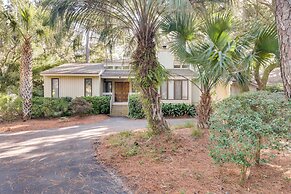 Spacious Kiawah Island Home w/ Deck, Walk to Beach