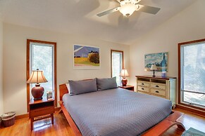 Spacious Kiawah Island Home w/ Deck, Walk to Beach