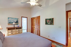 Spacious Kiawah Island Home w/ Deck, Walk to Beach