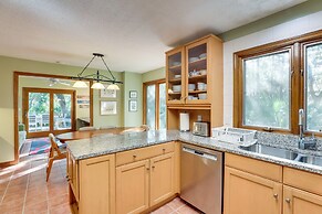 Spacious Kiawah Island Home w/ Deck, Walk to Beach