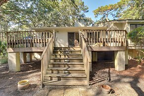 Spacious Kiawah Island Home w/ Deck, Walk to Beach