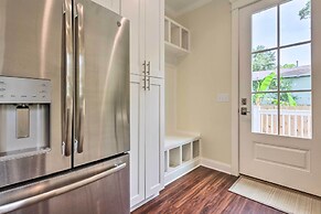 Lovely Mobile Retreat w/ Deck & Front Porch!