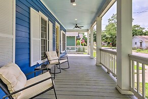 Lovely Mobile Retreat w/ Deck & Front Porch!