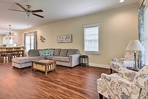Lovely Mobile Retreat w/ Deck & Front Porch!