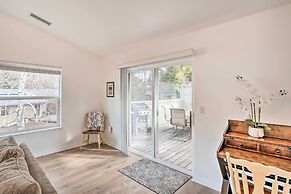 Mount Shasta Escape w/ Balcony ~ Walk to Dtwn