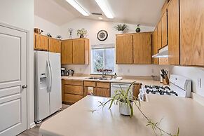 Mount Shasta Escape w/ Balcony ~ Walk to Dtwn
