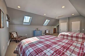 Luxe 'green Barn' Near Skiing w/ Mt Equinox Views!