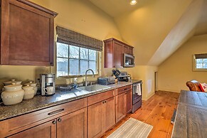 Luxe 'green Barn' Near Skiing w/ Mt Equinox Views!