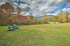 Luxe 'green Barn' Near Skiing w/ Mt Equinox Views!