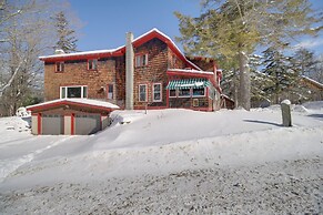 Chester Farmhouse on 100 Acres, 15 Min to Okemo!