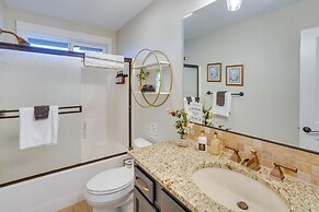 Cozy Bend Home - Walk to Old Mill District!