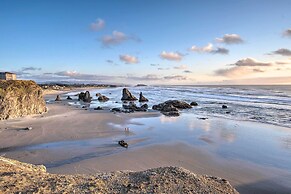 Spacious Bandon Getaway - 2 Blocks to Ocean!