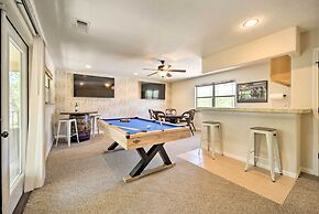 Luxe Canyon Home: Decks, Hot Tub + Lake Views