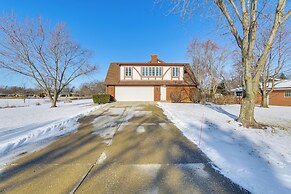 Bike & Kayak: Lakefront Prospect Heights Home