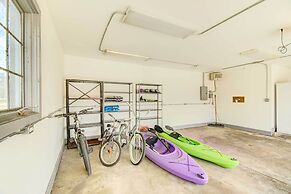Bike & Kayak: Lakefront Prospect Heights Home