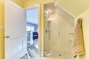 Bike & Kayak: Lakefront Prospect Heights Home