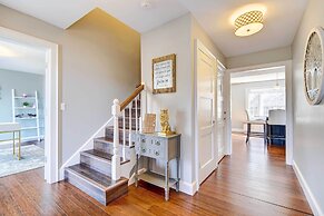 Bike & Kayak: Lakefront Prospect Heights Home