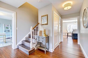 Bike & Kayak: Lakefront Prospect Heights Home