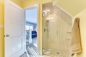 Bike & Kayak: Lakefront Prospect Heights Home