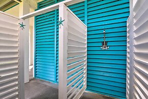 Peaceful Galveston Getaway w/ Deck: Walk to Beach