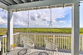 Peaceful Galveston Getaway w/ Deck: Walk to Beach