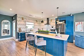 Peaceful Galveston Getaway w/ Deck: Walk to Beach