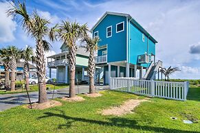Peaceful Galveston Getaway w/ Deck: Walk to Beach