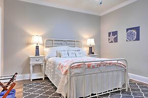 Sunny First-floor Condo w/ Ocean-view Balcony!