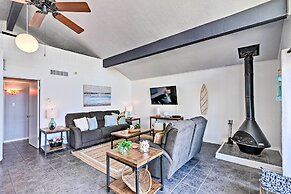 Cozy Galveston Beach House - Walk to the Gulf!