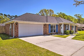 Foley Getaway w/ Fenced Yard - 13 Mi to Beaches!