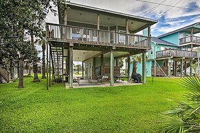 < 1 Mi to Beach: Salty Dog House in Galveston!