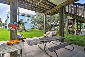 < 1 Mi to Beach: Salty Dog House in Galveston!